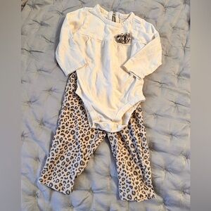Carter's girls 2 piece long-sleeve bodysuit and pull-on leopard pants